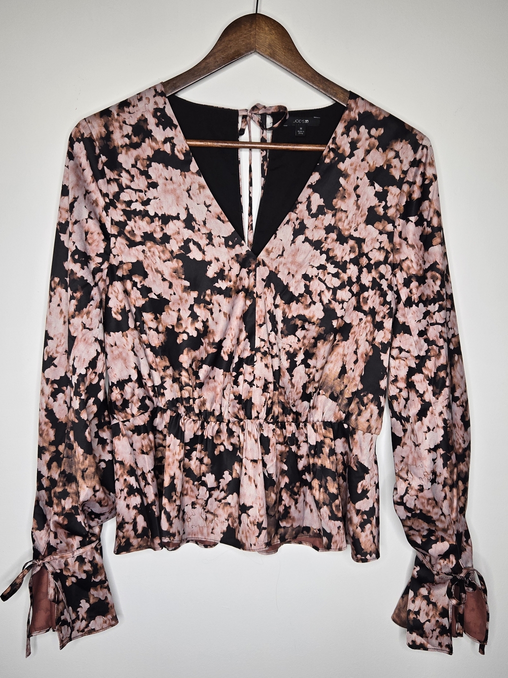 Joe's Black and Pink Romantic Floral V-Neck Peplum Blouse W Bell Tie Sleeves -M